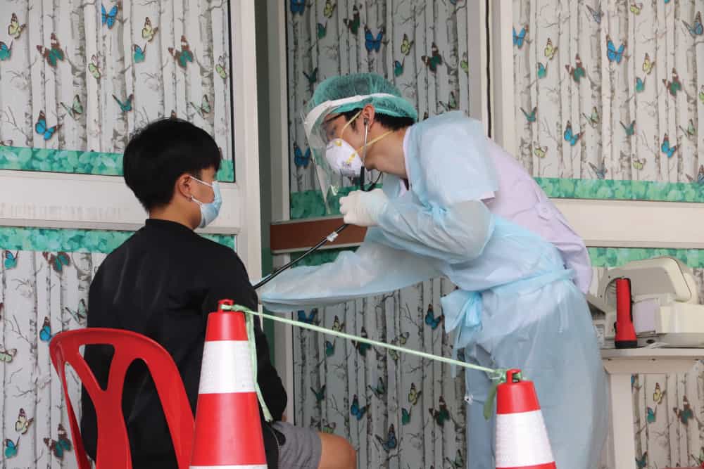 สวรส. ชงวิจัย “เตรียมระบบบริการสุขภาพ” รองรับวิกฤตระบาดโควิด-19 พร้อมยกระดับมาตรฐาน รพ.ระยะยาว