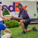 FedEx คว้ารางวัลองค์กรที่ดำเนินงานอย่างมีจริยธรรมที่สุดในโลก ประจำปี 2023 จากสถาบัน Ethisphere